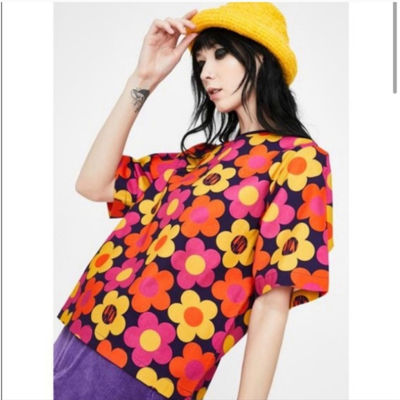 Lazy Oaf Tops - Lazy Oaf 70's Floral Print T-Shirt Women's Size Small